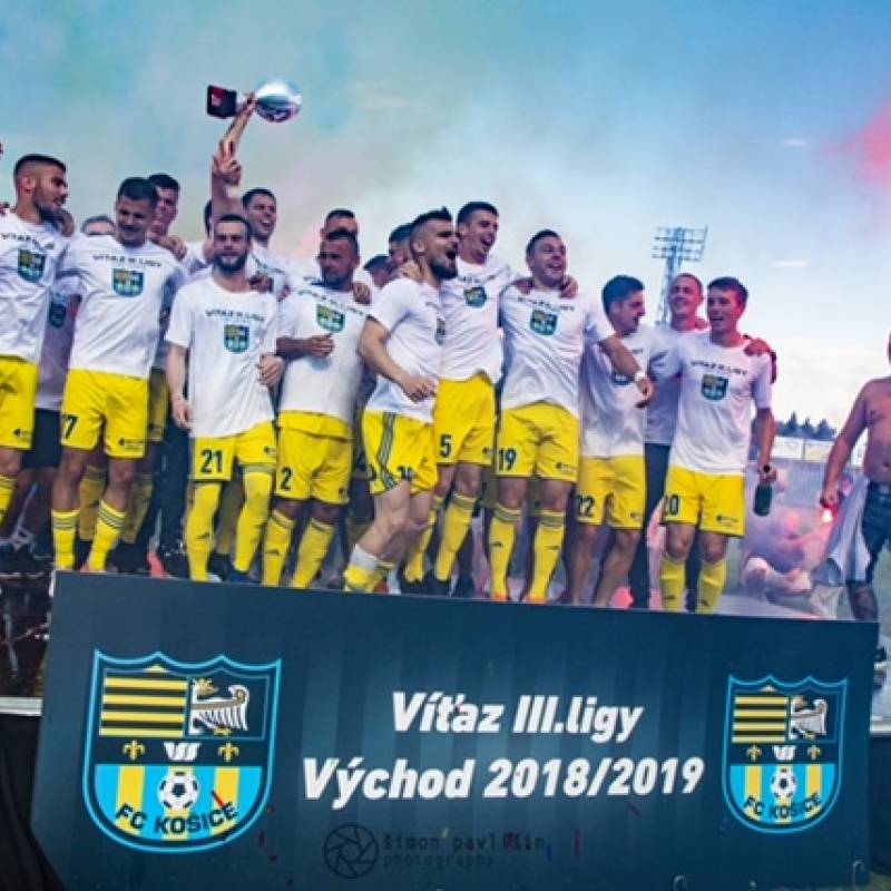  28.kolo III.liga východ: FC Košice 9:0 TJ Veľké Revištia, Oslava postupu!