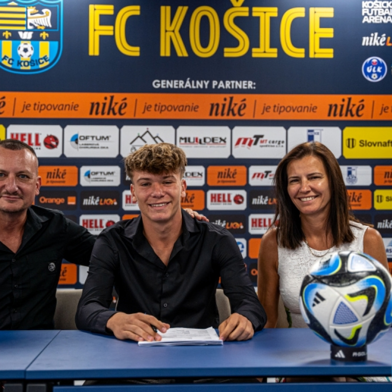  Podpis zmluvy Rastislav Korba