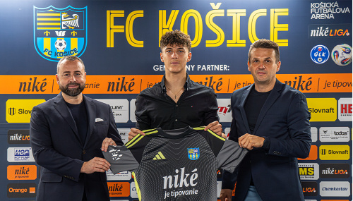 Filip Kalanin podpísal prvú profesionálnu zmluvu s FC Košice