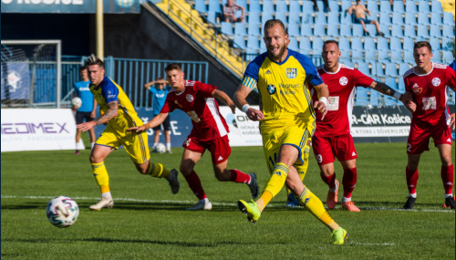 Na jeseň dohrávka troch kôl, v pozícii hlavného trénera počas nich Peter Šinglár