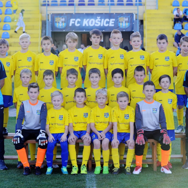 U10