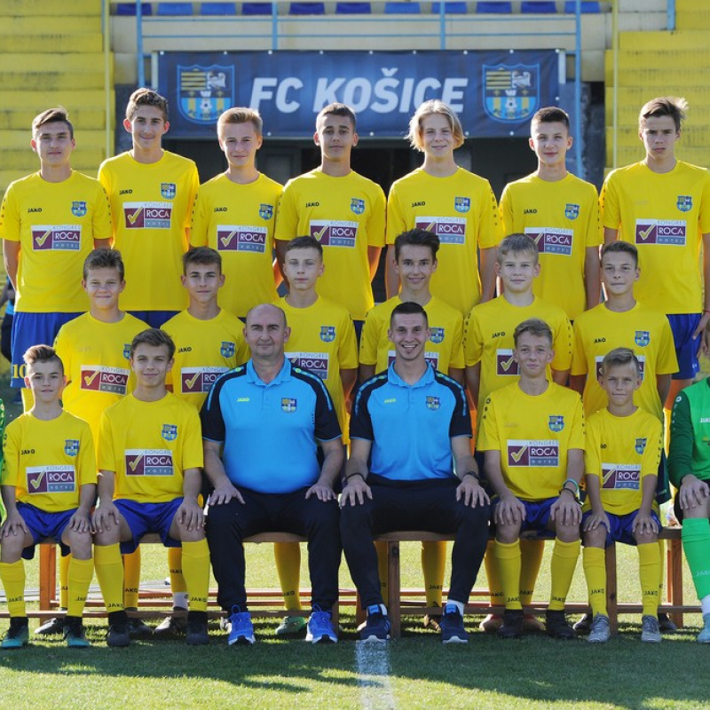 U15