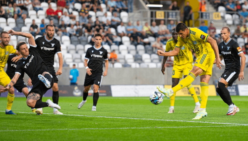 Žlto-modrí nestačili na lídra tabuľky, podľahli mu 0:3